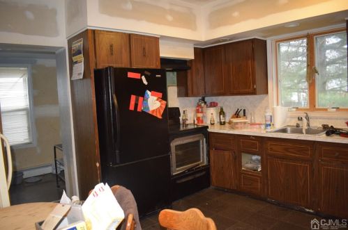 404 Lynwood Ave, Trenton, NJ 08629-1205