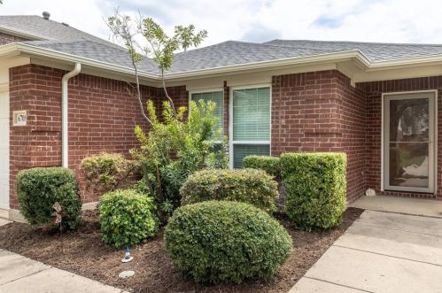 6708 Friendsway Dr, Fort Worth TX  76137-7542 exterior