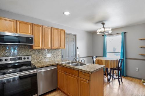 19551 Batavia Dr, Aurora CO  80011-5310 exterior