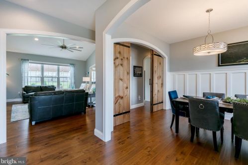 212 Shade Tree Dr, Lancaster PA  17603-5074 exterior