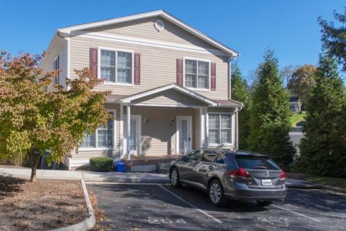 200 Heights Ln, Blacksburg, VA 24060-3494