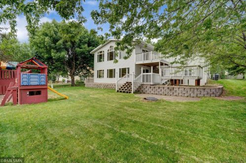2563 Henslow Ave, Saint Paul MN  55128-4710 exterior