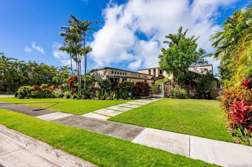 106 Lumahai St, Honolulu HI  96825-2102 exterior