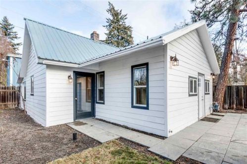 827 32 Ave, Spokane WA  99203-3115 exterior