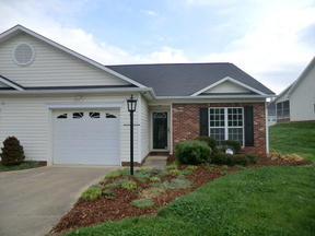 128 Morgan Trace Dr, Valdese, NC 28690-9585