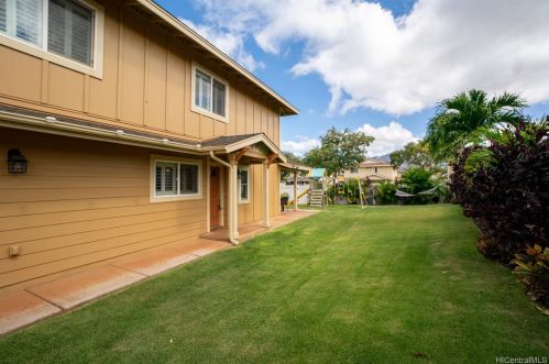 87-1915 Pakeke St, Nanakuli, HI 96792-3447