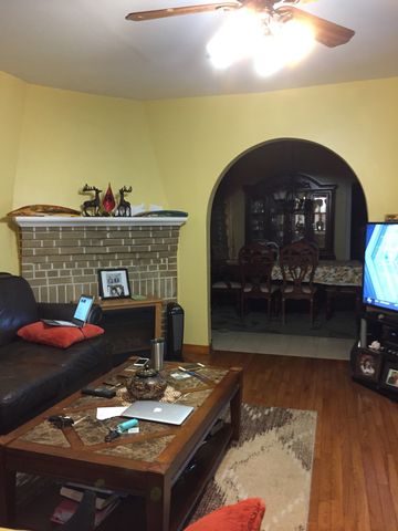 3405 Englewood St, Philadelphia, PA 19149-1611