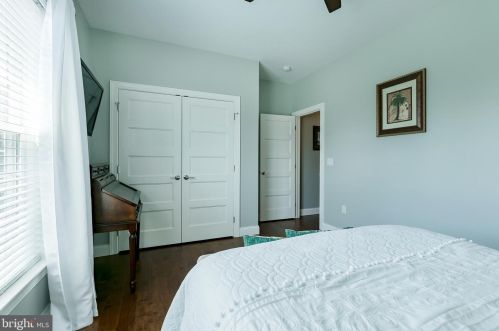 212 Shade Tree Dr, Lancaster PA  17603-5074 exterior