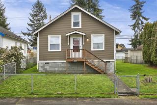 1113 Maple St, Everett, WA 98201-1419