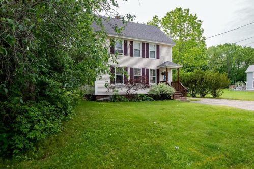14 Niles St, Dover, NH 03820-4117
