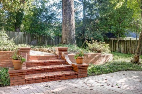 44 Huntington Rd, Atlanta GA  30309-1502 exterior