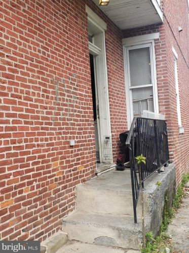 24 Summit St, Harrisburg, PA 17103-2233