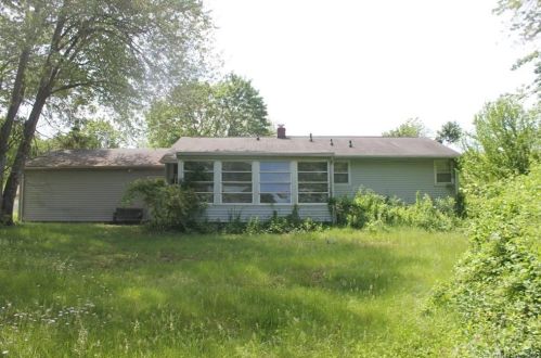 218 Contour Dr, Cheshire, CT 06410-2160