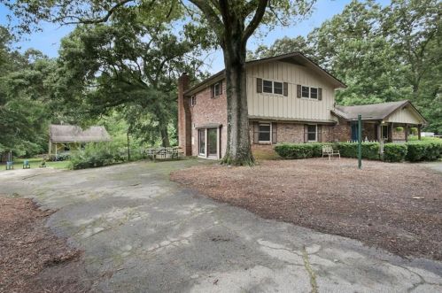 3010 Hathcock Rd, Atlanta GA  30349-1146 exterior
