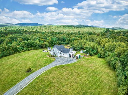 413 Oak St, Unity, NH 03773-3008