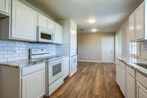 8998 Leroy Rd, Princeton TX 75407-4057 exterior