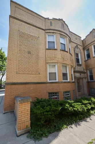 5101 Montana St, Chicago, IL 60639-2400