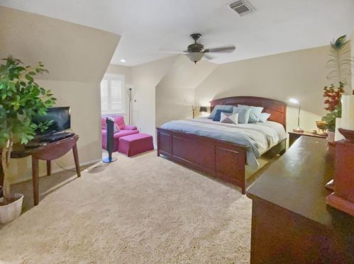 221 Pecan Est Rd, Angleton TX 77515-8463 exterior