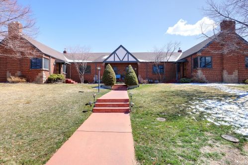 1424 Locust St, Denver CO 80222-7117 exterior