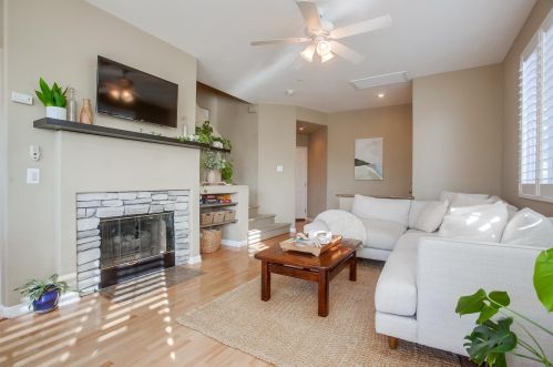 382 Carmel Creeper Pl, Encinitas CA  92024-7704 exterior