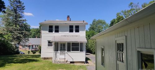 82 Colton St, Windsor CT  06095-3429 exterior
