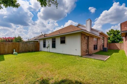6924 Aston Dr, Fort Worth, TX 76182-4454
