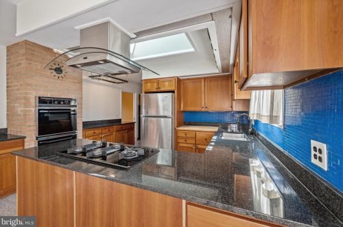 36 Bear Brook Rd, Princeton NJ  08540-6216 exterior