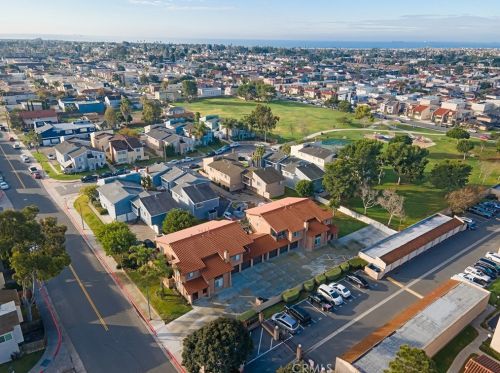 16601 Green Ln, Huntington Beach, CA 92649-3451