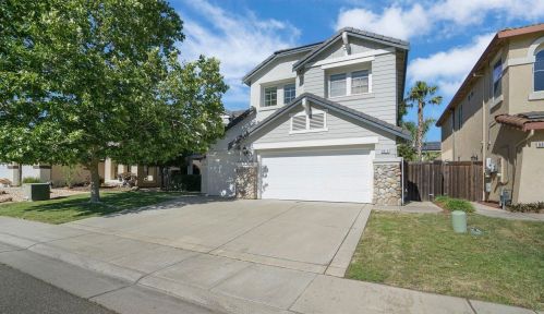 9913 Benevento Way, Elk Grove, CA 95757-2805