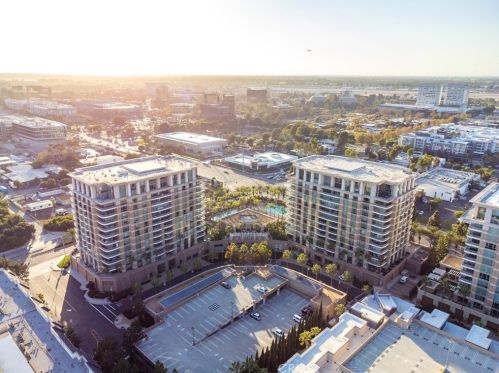 5082 Scholarship, Irvine CA  92612-5695 exterior