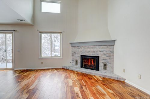 7062 Dry Creek Cir, Englewood, CO 80112-2544