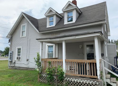 8 High St, Fort Fairfield, ME 04742-1021