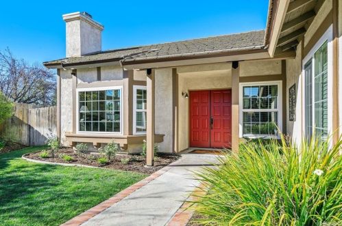 1567 Glacier Rd, Oceanside, CA 92056-1829