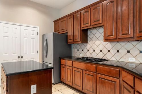 16216 Almaden Dr, Austin TX  78717-3889 exterior