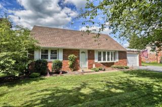 47 Walnut Dr, Ephrata, PA 17522-9544