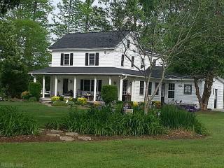 534 Callis Field Ln, Beaverlett, VA 23109
