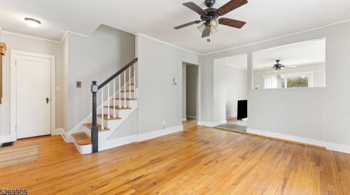 95 Harcourt Dr, Trenton, NJ 08610-4146