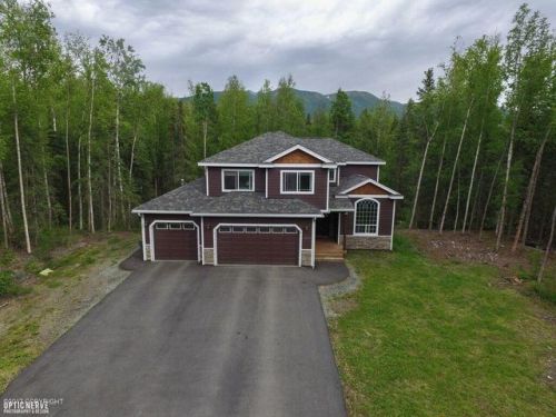 18600 Mink Creek Dr, Chugiak, AK 99567-6732