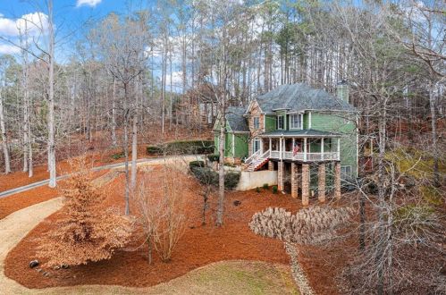 104 Kremer Falls Trce, Holly Springs, GA 30114-8137