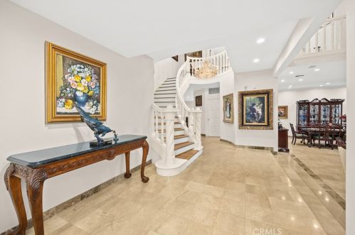 1468 Hillside Dr, Glendale CA  91208-2417 exterior