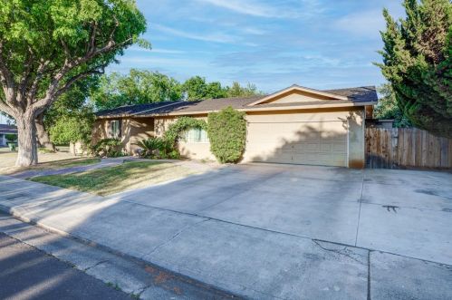 1625 10th St, Los Banos, CA 93635-4836