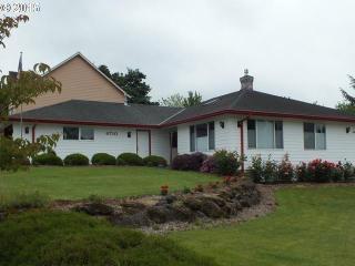 6710 Blatner Pl, Portland, OR 97267-1961