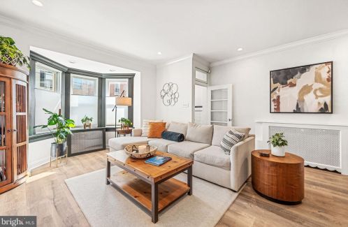 1924 12th St, Philadelphia, PA 19148-2210