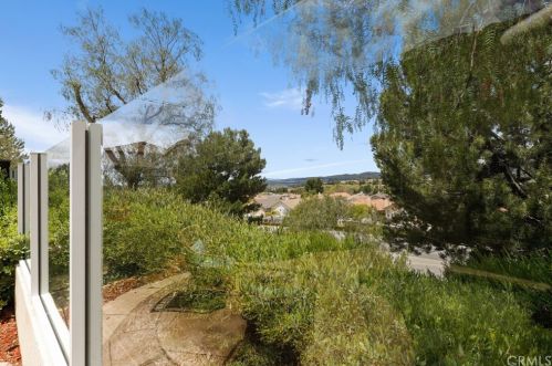 8721 Heatherwood Rd, Anaheim CA  92808-1690 exterior