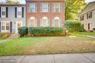 4441 Starling Ct, Woodbridge, VA 22193-1876