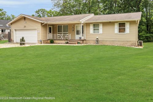 469 Muller Ave, Berkeley Township, NJ 08721-3445