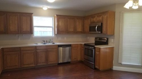 904 Parkhill Dr, Midlothian TX  76063-8007 exterior