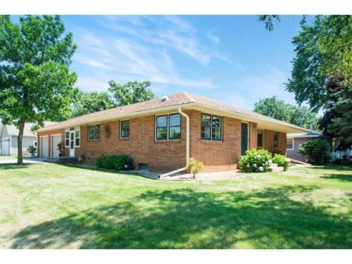 1503 Walnut St, Hastings, MN 55033-2925
