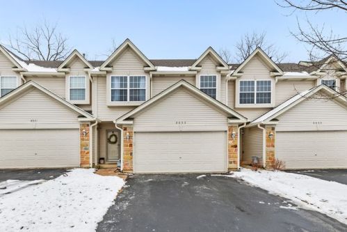 8053 Sierra Woods Ln, Carpentersville, IL 60110-3389