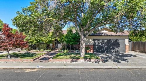 2405 Earlmar Dr, Modesto, CA 95350-2044
